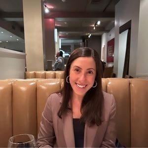 Meet your Posher, Courtney